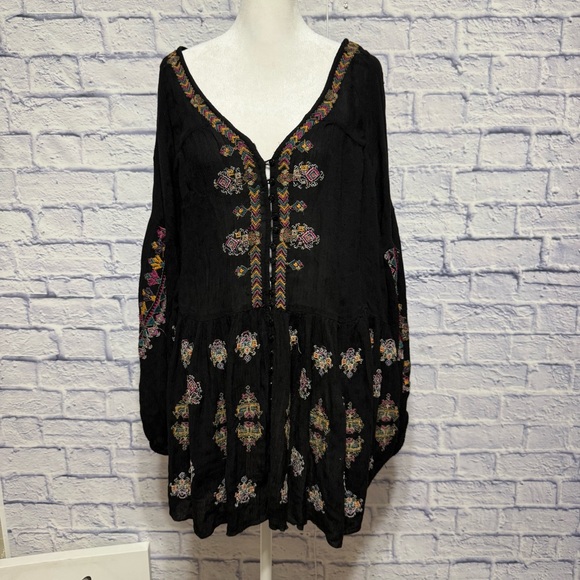 Free People Arianna Tunic Top Sz large Peasant Boho Embroidered Crinkled - Picture 6 of 16